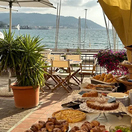 Hotel Golfo E Palme 3*