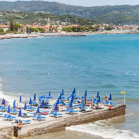 Golfo E Palme فندق