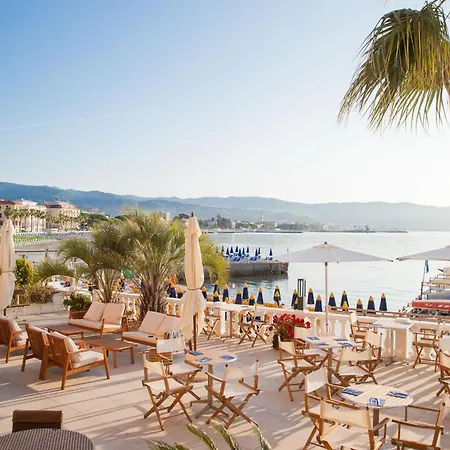 Golfo E Palme ホテル 3*