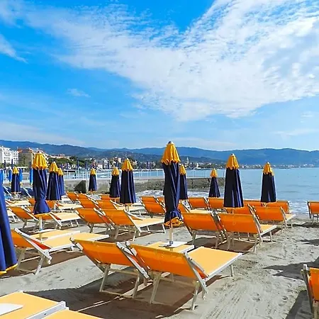 Hotel Golfo E Palme 3*