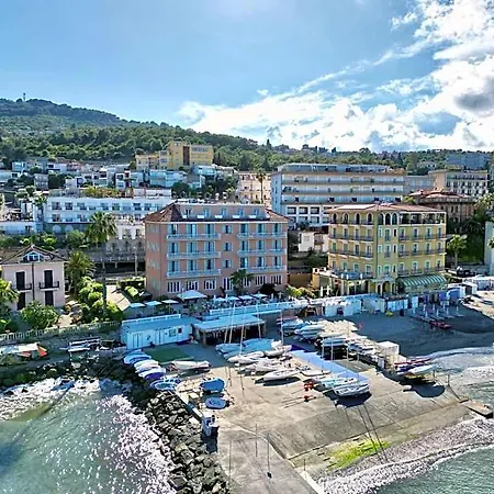 Golfo E Palme Hotel