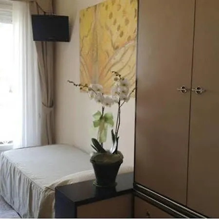 Golfo E Palme فندق