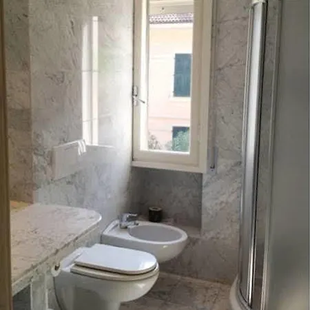 ホテル Golfo E Palme