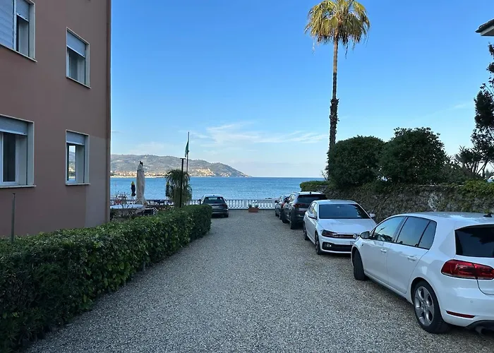 Golfo E Palme Szálloda Diano Marina