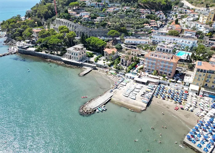Hotel Golfo E Palme